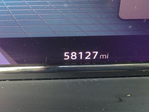 Used 2024 Volkswagen Atlas SE image 31