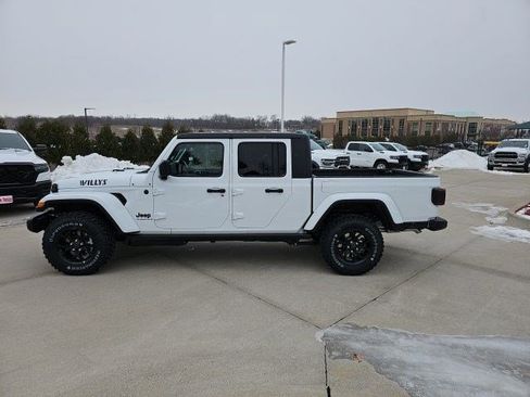 New 2026 Jeep Gladiator Sport AWD/4WD image 2