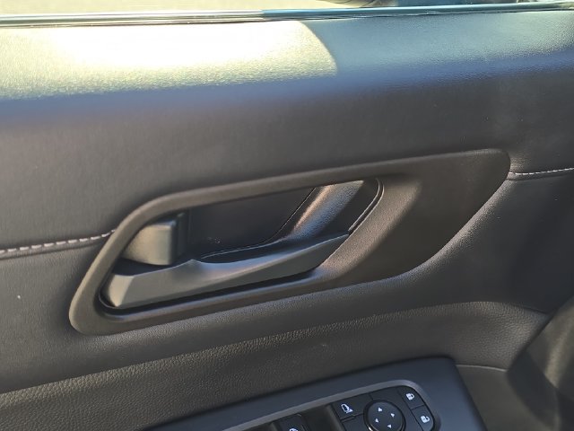 Certified 2024 Nissan Pathfinder SV FWD image 19