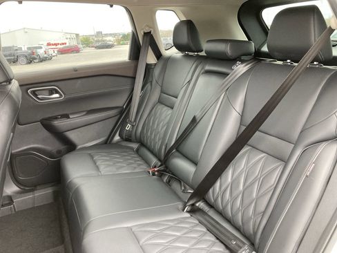 Used 2023 Nissan Rogue Platinum w/ Platinum Premium Package image 27