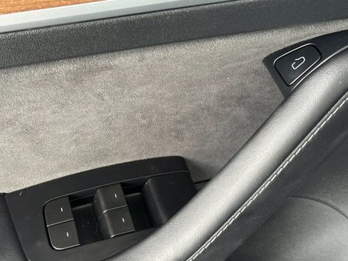 Used 2023 Tesla Model 3 Standard Range image 12