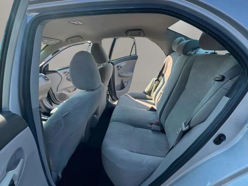 Used 2013 Toyota Corolla L FWD image 9