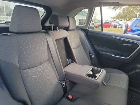 Used 2020 Toyota RAV4 XLE w/ Convenience Package image 12