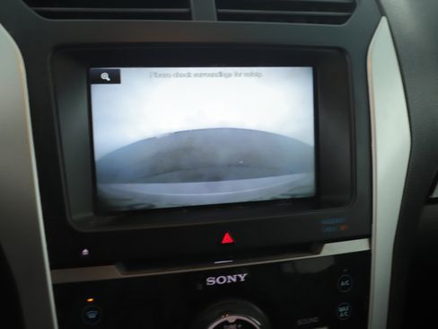 Used 2015 Ford Explorer Limited image 13