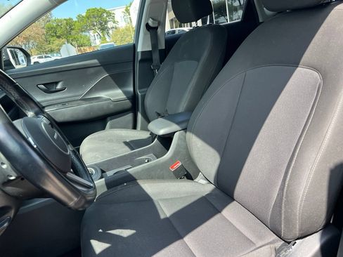 Used 2025 Hyundai Kona SEL FWD image 13