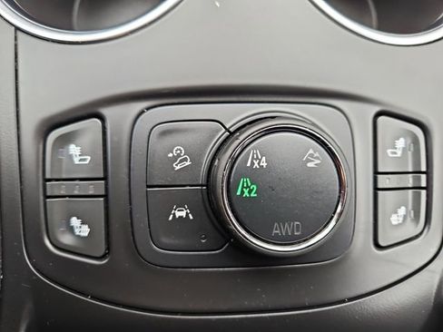 Used 2024 GMC Terrain SLT AWD/4WD image 35