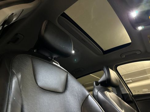 Certified 2023 Kia Niro Wave image 26