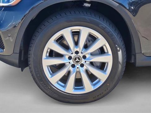 Used 2021 Mercedes-Benz GLC 300 GLC 300 image 24