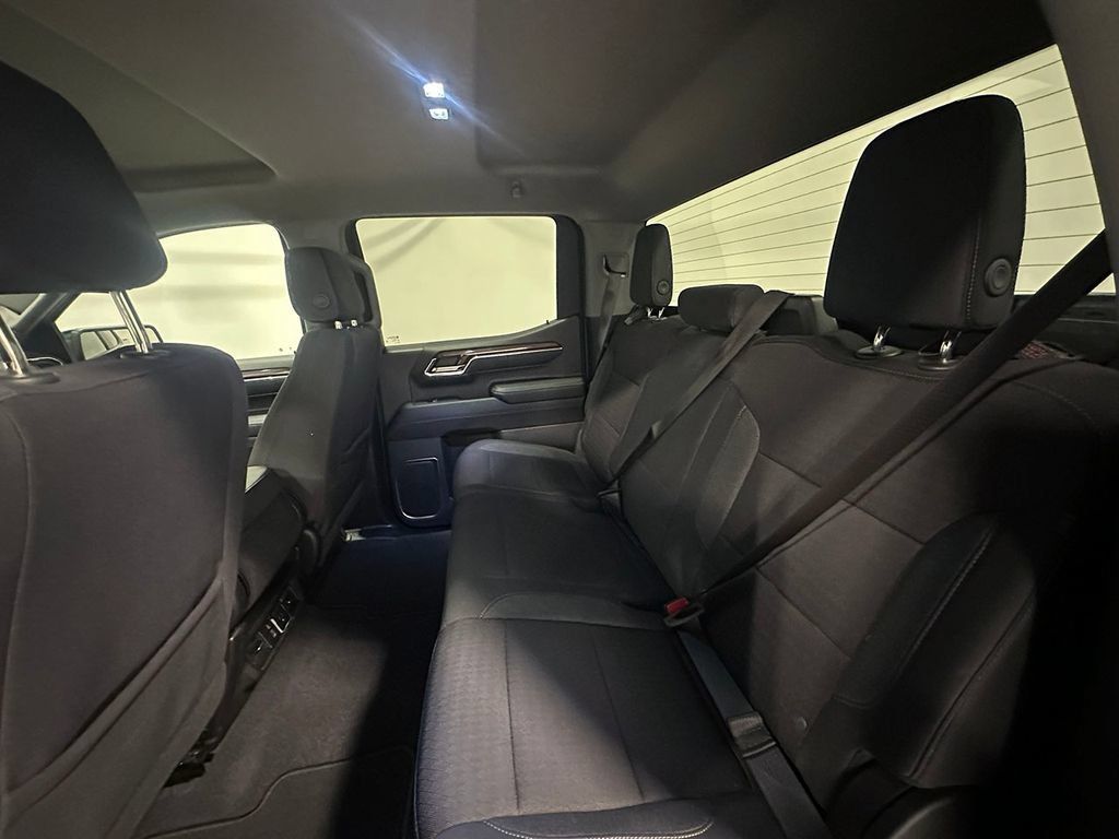 Used 2023 Chevrolet Silverado 1500 RST AWD/4WD image 19