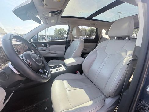 Used 2025 Kia Sorento EX w/ EX Panoramic Sunroof Package AWD/4WD image 6