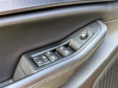 Used 2023 Jeep Grand Cherokee Altitude image 28