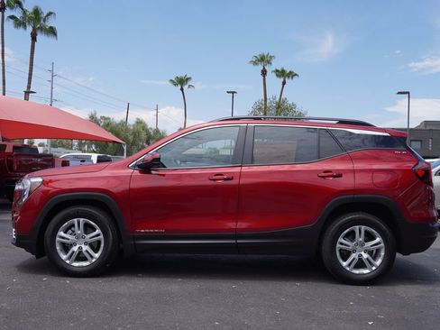 Certified 2023 GMC Terrain SLE w/ Driver Convenience Package FWD image 2