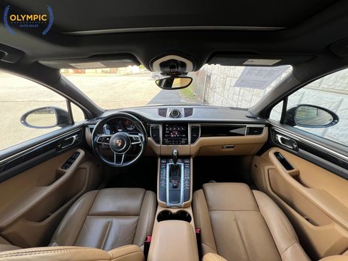 Used 2017 Porsche Macan AWD/4WD image 21