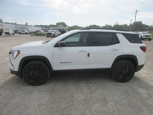 New 2027 GMC Terrain Elevation w/ Elevation Premium Package AWD/4WD image 7