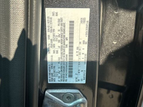 Used 2016 Ford Escape SE w/ Equipment Group 201A FWD image 33