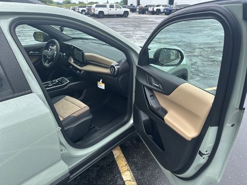 New 2026 Chevrolet Equinox ACTIV w/ Safety and Technology Package image 29
