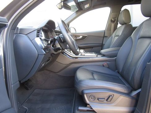 Used 2025 Audi Q7 3.0T Premium w/ Convenience Package AWD/4WD image 10