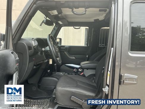 Used 2014 Jeep Wrangler Unlimited Sport w/ Quick Order Package 24S AWD/4WD image 8