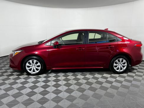 Used 2026 Toyota Corolla LE FWD image 8