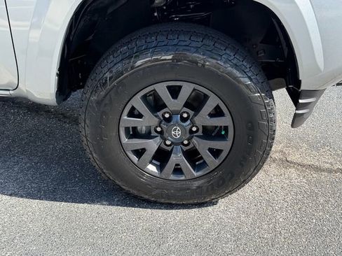 Certified 2023 Toyota Tacoma SR5 w/ Technology Package AWD/4WD image 9