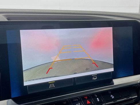 Used 2022 Chevrolet Silverado 1500 LT Trail Boss w/ Protection Package image 10