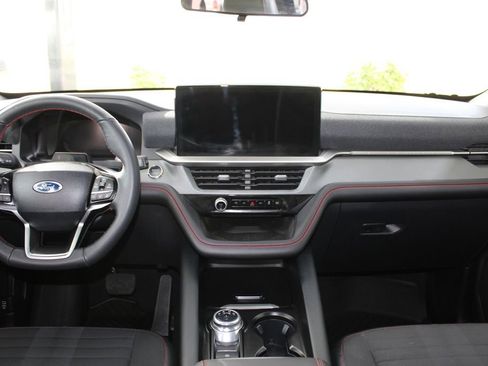 Used 2025 Ford Explorer ST-Line AWD/4WD image 25