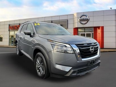 Certified 2024 Nissan Pathfinder SV