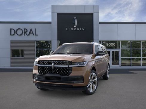 New 2026 Lincoln Navigator L Black Label AWD/4WD image 2