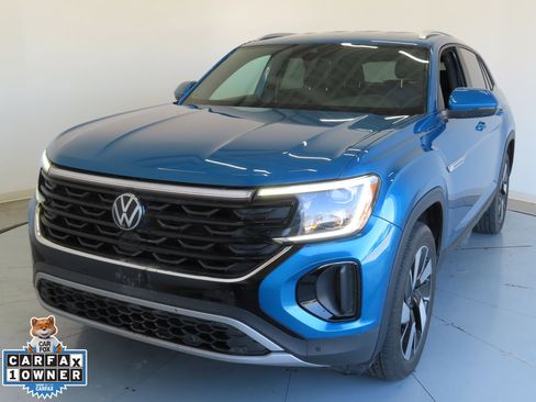 Used 2024 Volkswagen Atlas Cross Sport SE image 9