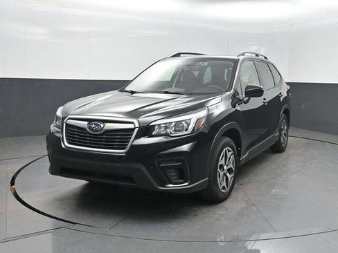 Used 2020 Subaru Forester Premium image 1