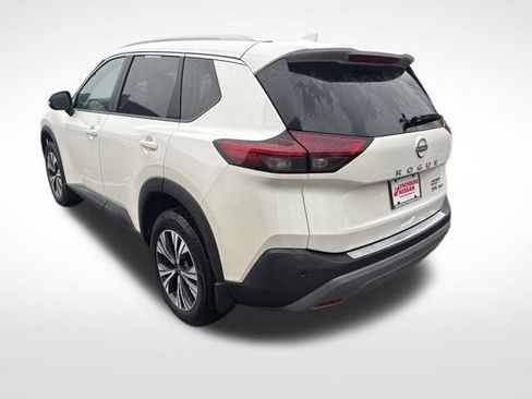 Used 2023 Nissan Rogue SV w/ SV Premium B Package image 3