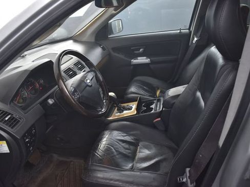 Used 2004 Volvo XC90 2.5T AWD/4WD image 9
