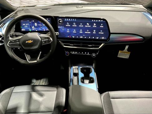 New 2026 Chevrolet Equinox EV LT image 5