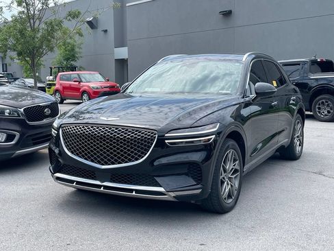 Used 2022 Genesis GV70 2.5T w/ Select Package AWD/4WD image 3