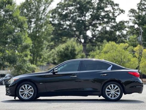 Used 2017 INFINITI Q50 2.0t w/ Moonroof Package RWD image 8