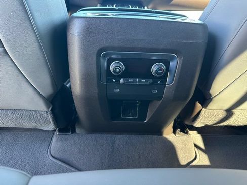 Used 2021 Chevrolet Tahoe LT w/ LT Signature Package AWD/4WD image 38
