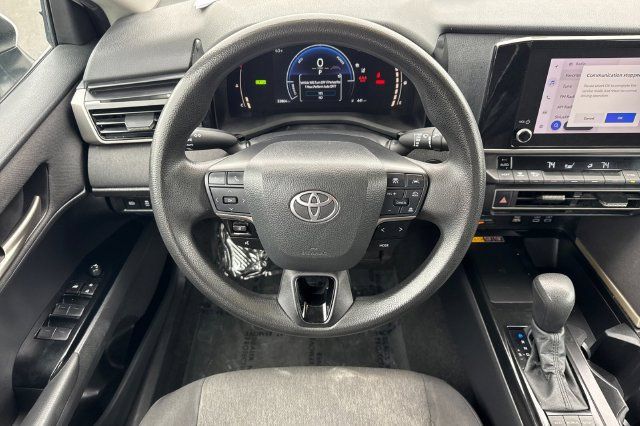 Used 2025 Toyota Camry LE FWD image 16