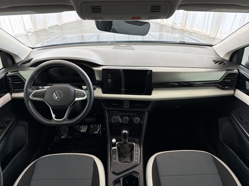 Certified 2025 Volkswagen Taos S FWD image 17