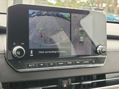 Used 2024 Mitsubishi Outlander SE image 29