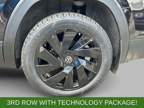 Used 2024 Volkswagen Atlas SE AWD/4WD image 9