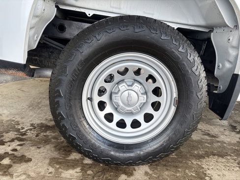 Used 2022 Chevrolet Silverado 1500 W/T w/ WT Value Package image 32