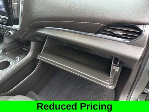 Used 2022 Chevrolet Traverse LT w/ LPO, Floor Liner Package image 44