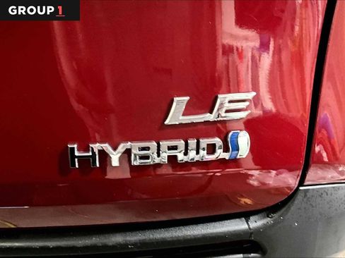 Used 2023 Toyota Sienna LE image 9