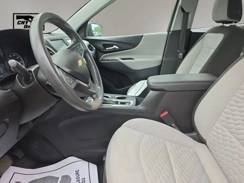Used 2018 Chevrolet Equinox LS AWD/4WD image 9