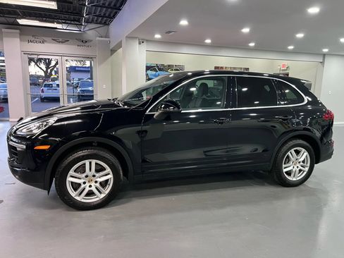 Used 2016 Porsche Cayenne image 4