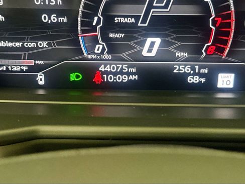 Used 2022 Lamborghini Urus AWD/4WD image 12
