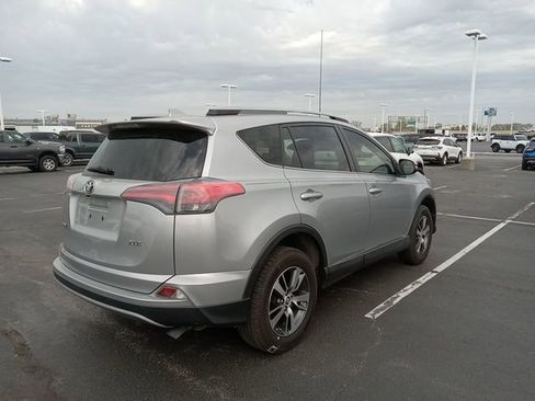 Used 2018 Toyota RAV4 XLE image 7