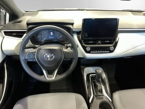 Certified 2025 Toyota Corolla SE image 10