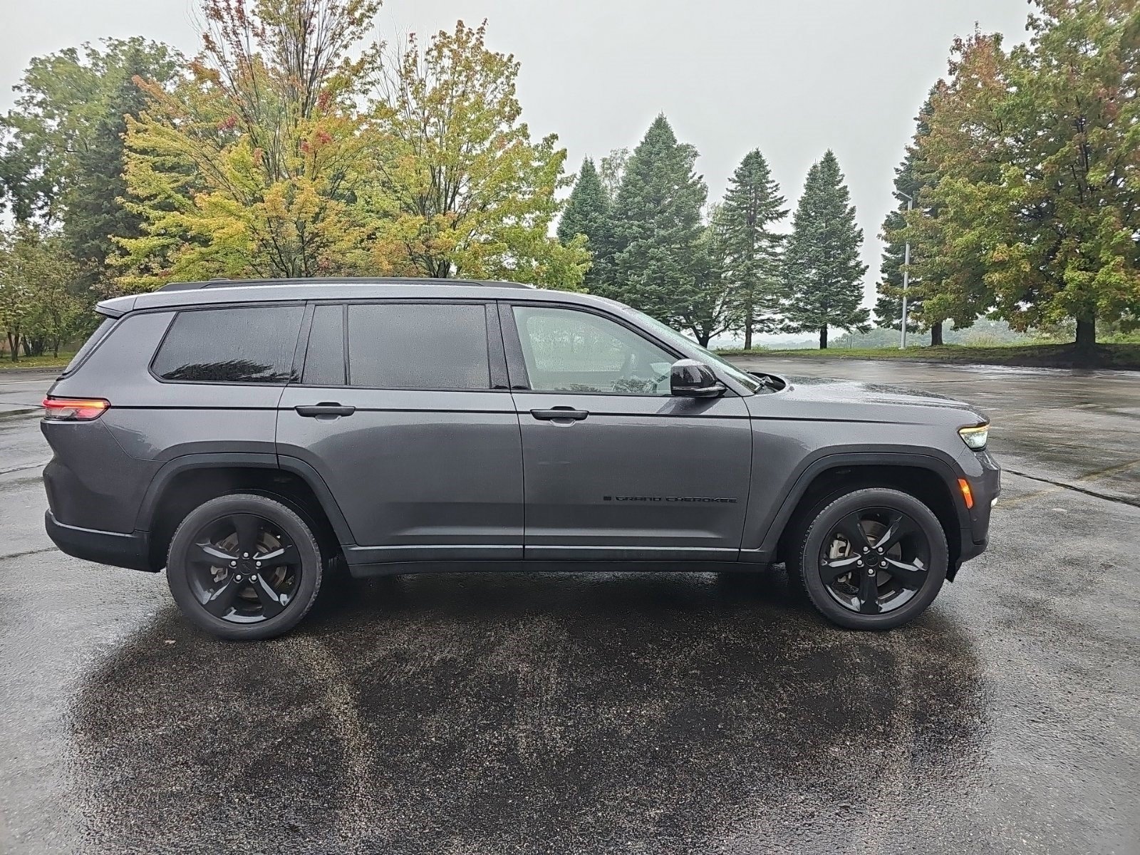 Used 2023 Jeep Grand Cherokee L Limited w/ Luxury Tech Group II AWD/4WD image 7