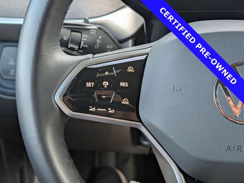 Used 2025 Volkswagen ID. Buzz Pro S RWD image 26